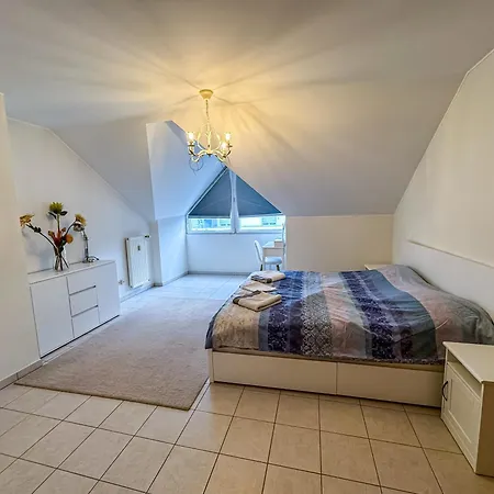 Apartment Charming Retreat In Mame Mamer